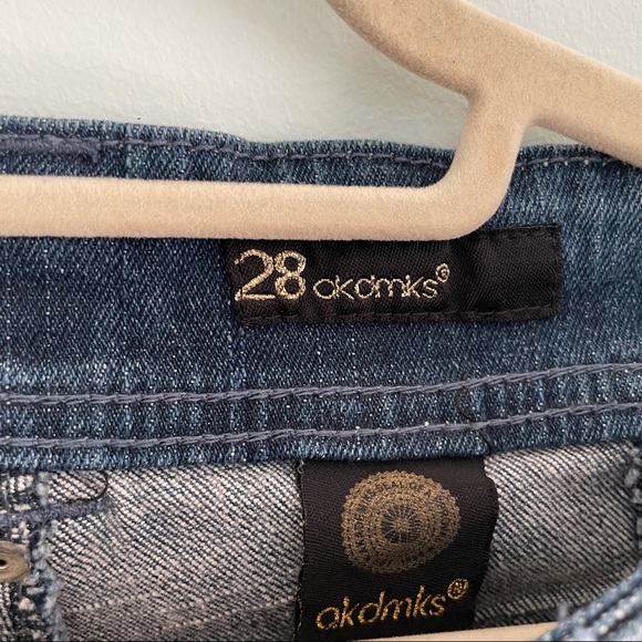 NWT Ankle Jeans with Embroidery and Graffiti Decorations Medium Wash by AKDMKS - Picture 6 of 9